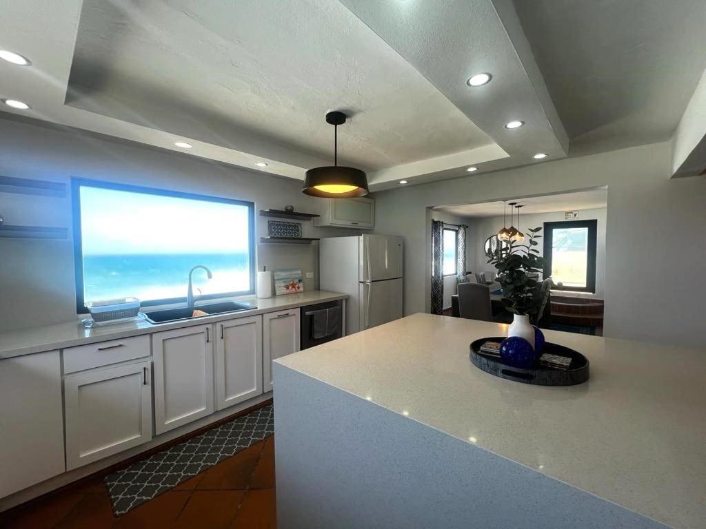 4 Bedroom Kikita Beach Villa Oceanfront W Pool 多拉多 外观 照片