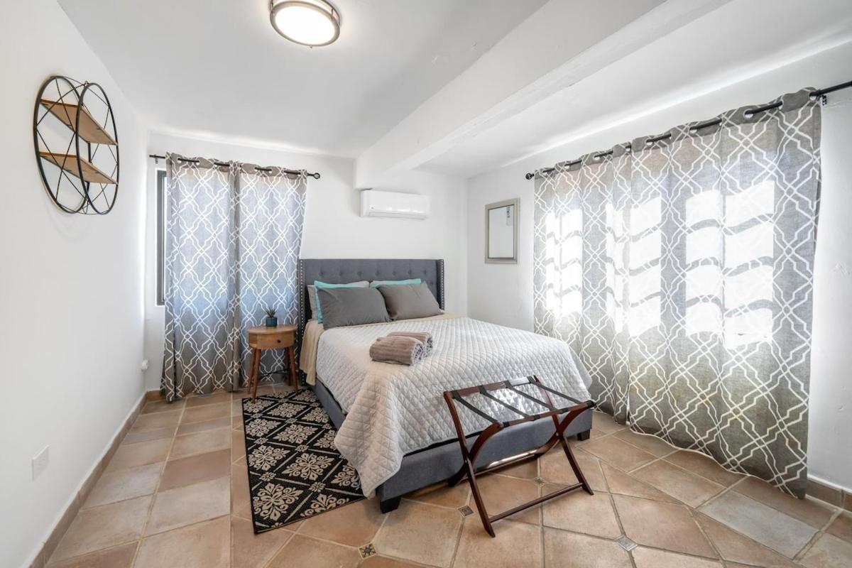 4 Bedroom Kikita Beach Villa Oceanfront W Pool 多拉多 外观 照片